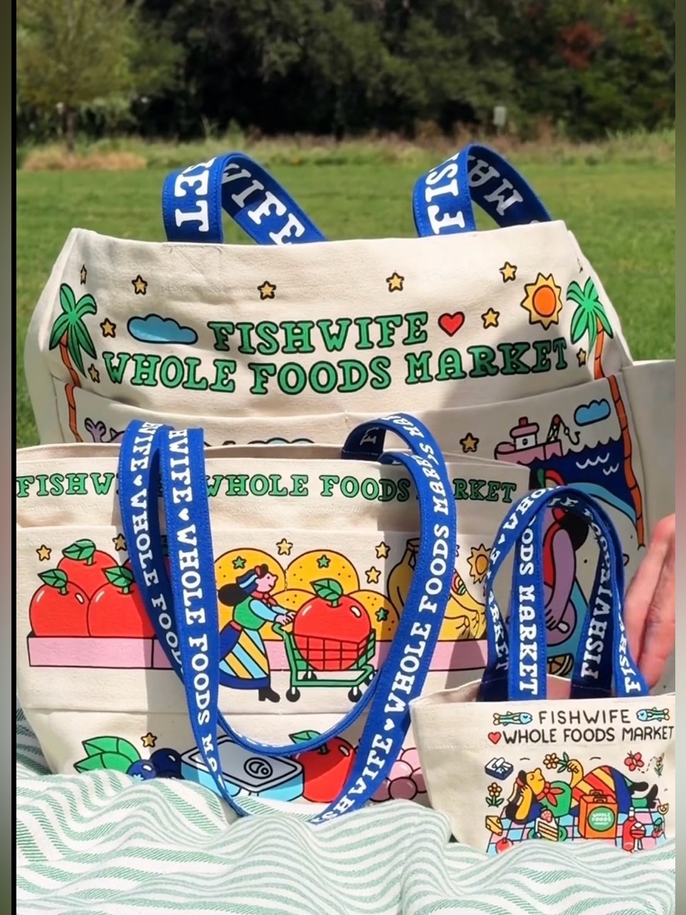 Whole Foods Market x Fishwife Canvas Tote Bag Set - Picture 4 of 4
